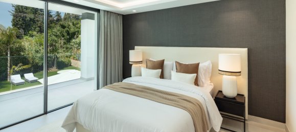 5 bedrooms Villa in Marbella Golden Mile, Spain No. 3002 15