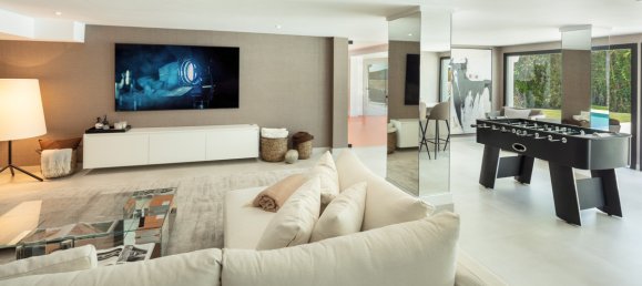 5 bedrooms Villa in Marbella Golden Mile, Spain No. 3002 24