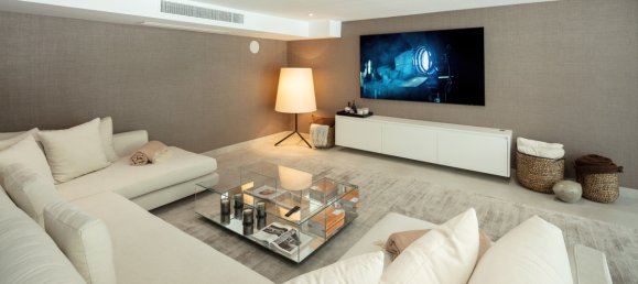 5 bedrooms Villa in Marbella Golden Mile, Spain No. 3002 23