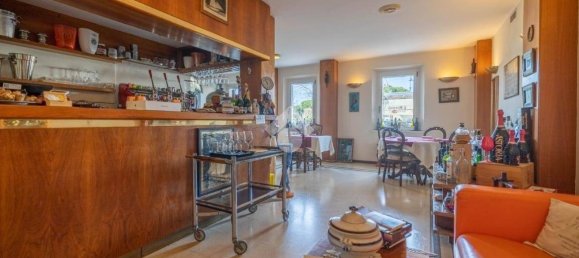 مرآب في Cervia, Italy 279متر مربع رقم 320423 5