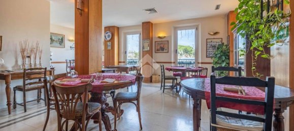 مرآب في Cervia, Italy 279متر مربع رقم 320423 18