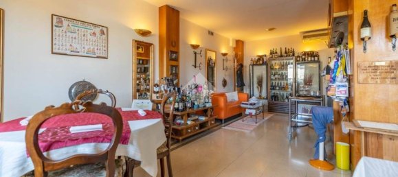 مرآب في Cervia, Italy 279متر مربع رقم 320423 15