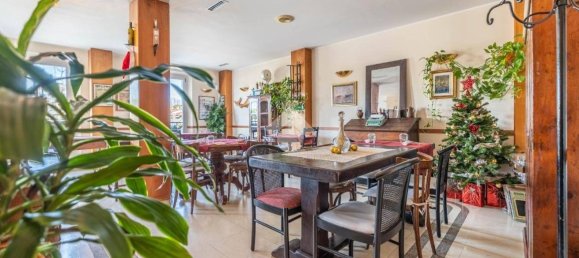 مرآب في Cervia, Italy 279متر مربع رقم 320423 4