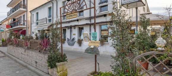 مرآب في Cervia, Italy 279متر مربع رقم 320423 27