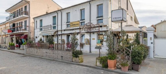 مرآب في Cervia, Italy 279متر مربع رقم 320423 25