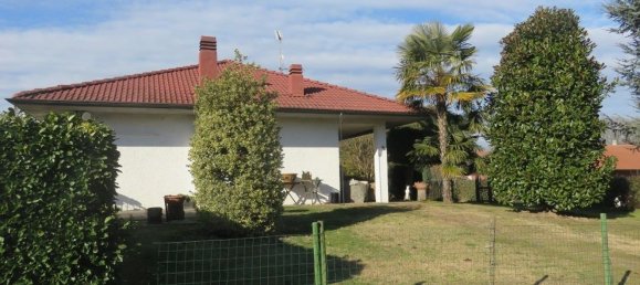 5غرفة فيلا في Varallo Pombia, Italy رقم 43579 2