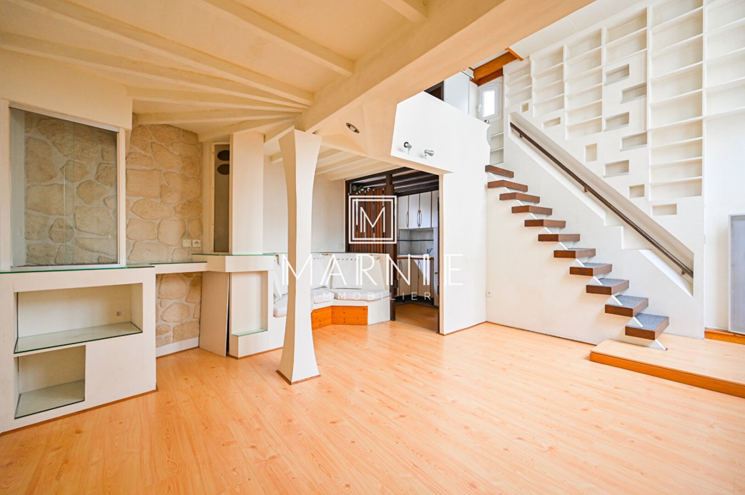 1 bedroom Duplex in Paris, France No. 136835