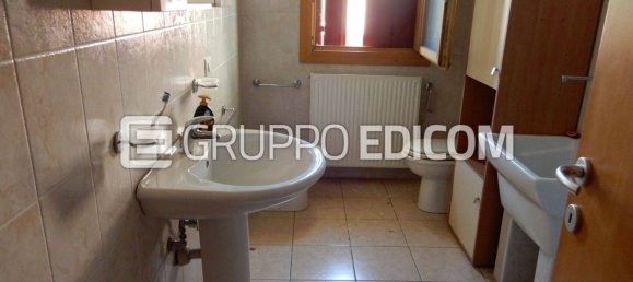 Apartamento de 3 habitaciónes en Vedelago, Italy No. 212993 4