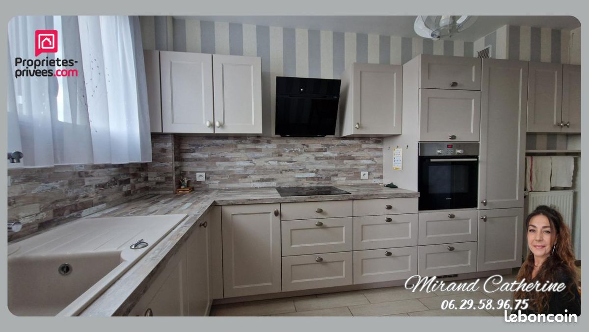 4 chambres Appartement à Troyes, France No. 254280