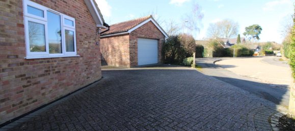 4 bedrooms Bungalow in Reading, United Kingdom No. 10401 2