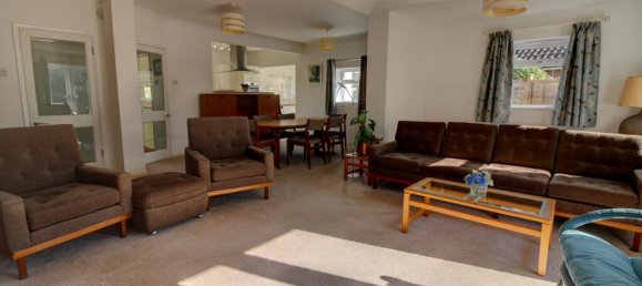 4 bedrooms Bungalow in Reading, United Kingdom No. 10401 9