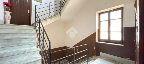 6 rooms Apartment in Palermo, Italy No. 11368 3