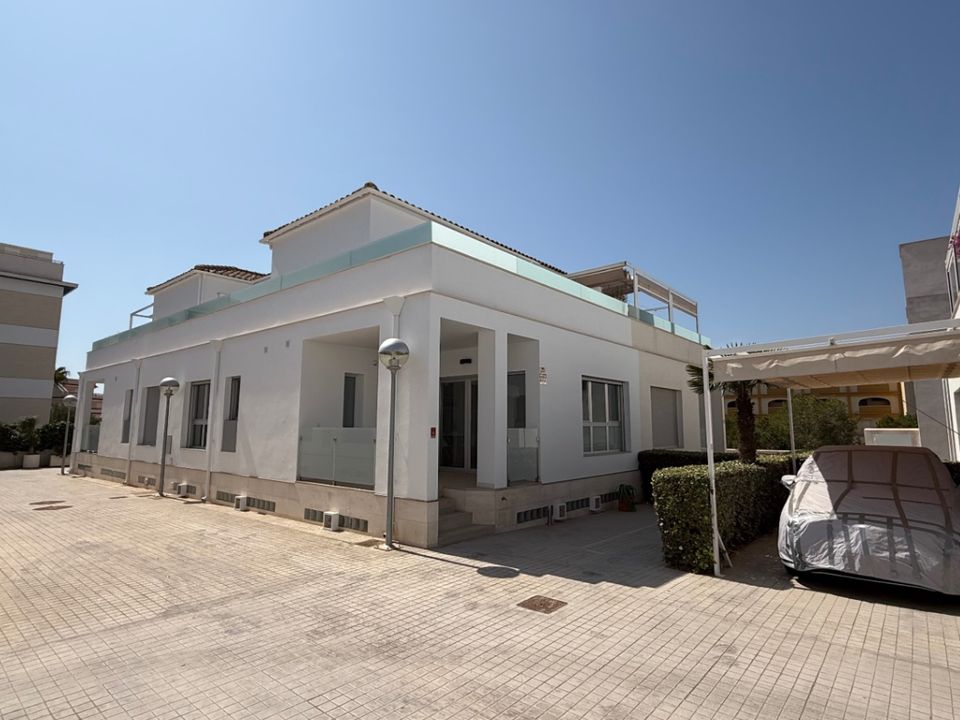 Villa T5 em Alicante, Spain N.º 176514