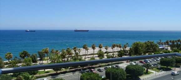 4 bedrooms Apartment in Nicosia, Cyprus No. 12638 2