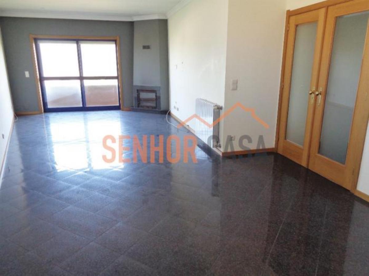 3 bedrooms Apartment in Vila Nova de Gaia, Portugal No. 4622