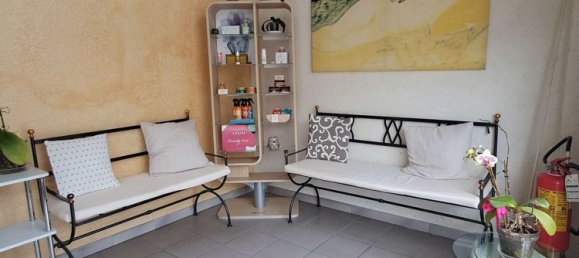 78m² Commercial property in Campi Bisenzio, Italy No. 45590 3