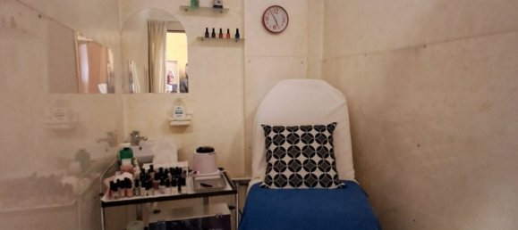 78m² Commercial property in Campi Bisenzio, Italy No. 45590 8