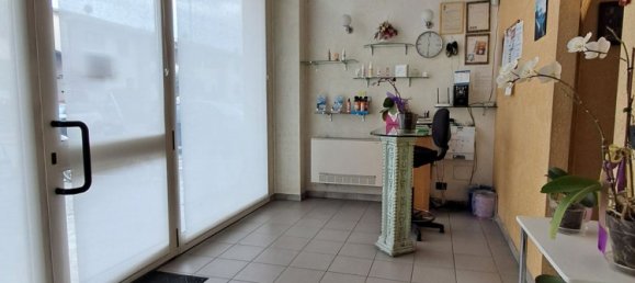 78m² Commercial property in Campi Bisenzio, Italy No. 45590 4