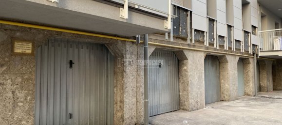 Гараж 13м² в Пьольтелло, Италия № 89578 3