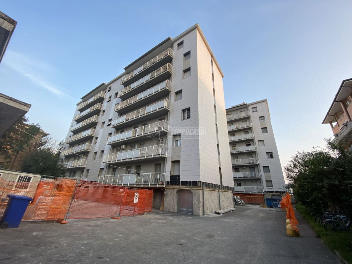 Гараж 13м² в Пьольтелло, Италия № 89578