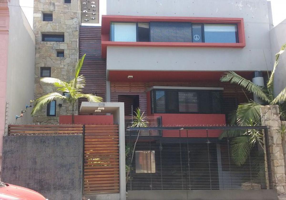 4 bedrooms House in Quilmes, Argentina No. 15215