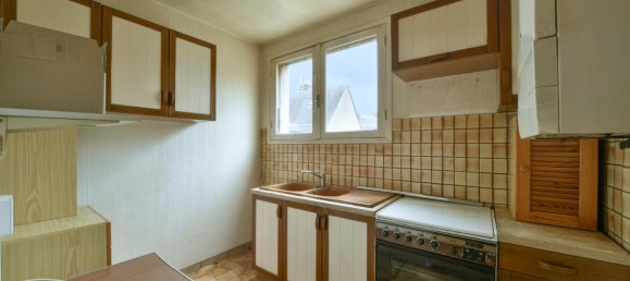 1 bedroom Apartment in Bourges, France No. 75012 5