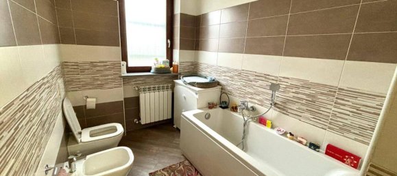 Villa de 4 divisões em Alessandria, Italy N.º 2315 12