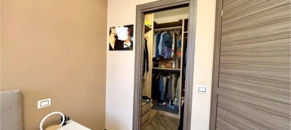 Villa de 4 divisões em Alessandria, Italy N.º 2315 16