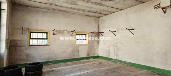 7 rooms House in Bagnolo San Vito, Italy No. 7529 5