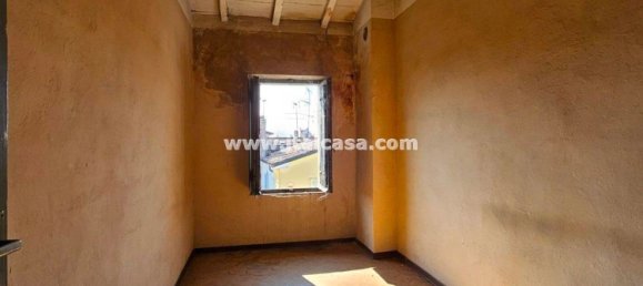 7 rooms House in Bagnolo San Vito, Italy No. 7529 26
