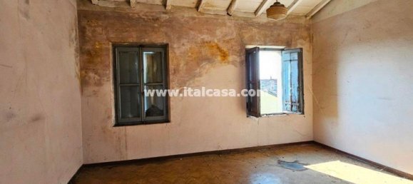 7 rooms House in Bagnolo San Vito, Italy No. 7529 28