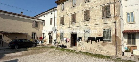 7 rooms House in Bagnolo San Vito, Italy No. 7529 7