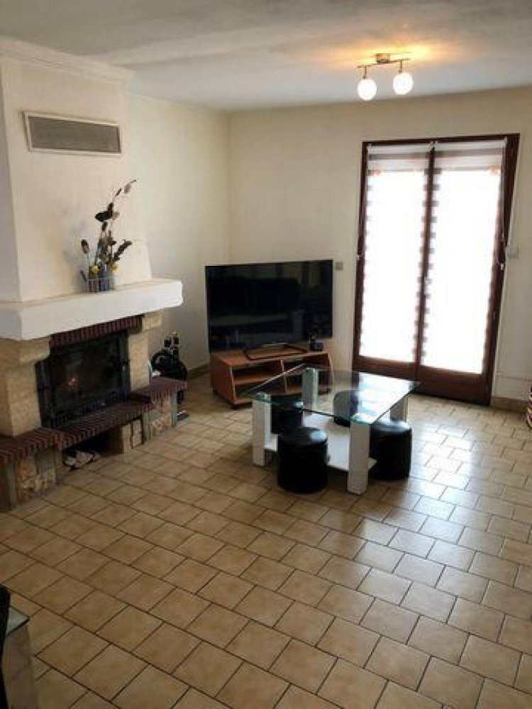 Casa de 4 dormitorios en Beuzeville, France No. 28678