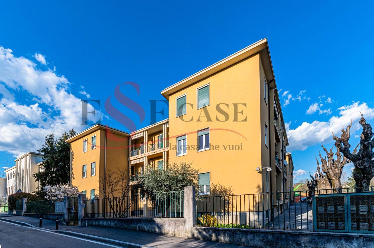 4غرفة شقة في Bergamo, Italy رقم 103407