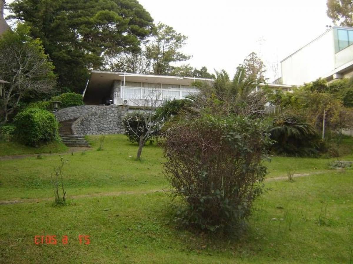 4 bedrooms House in San Isidro, Argentina No. 9413