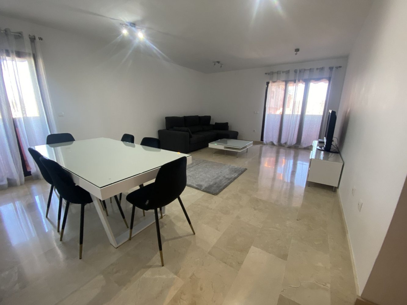 3 غرف نوم شقة في Estepona, Spain رقم 145749