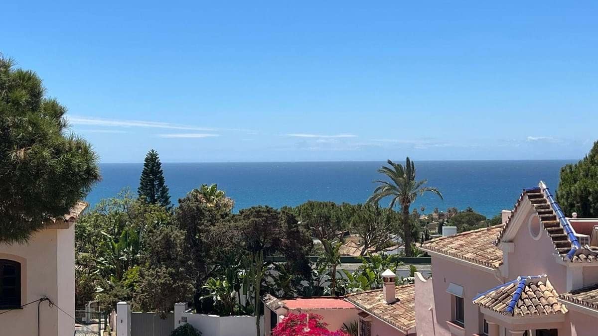 4 bedrooms House in Marbella, Spain No. 266527