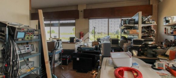 130m² Commercial property in Castrezzato, Italy No. 182146 9