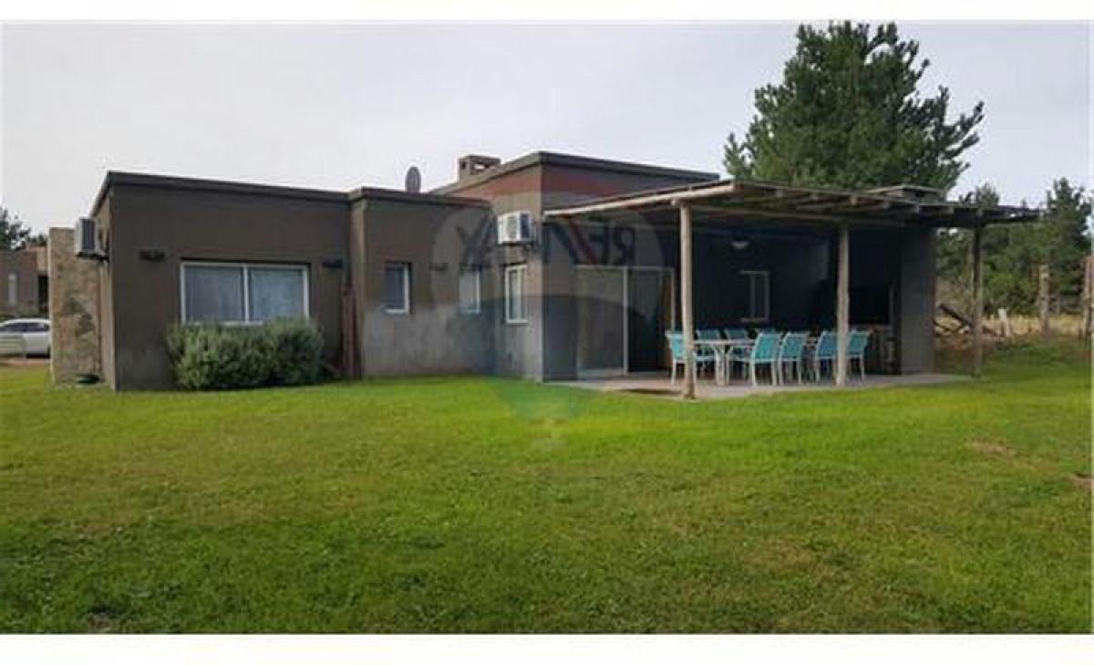 4 bedrooms House in Mar del Plata, Argentina No. 86326