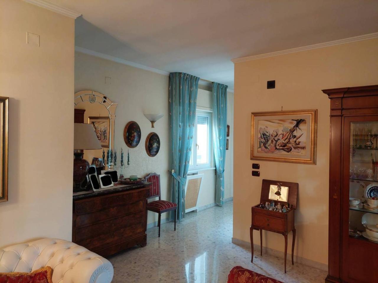 6-Zimmer Penthouse in Trani, Italy, Nr. 18242