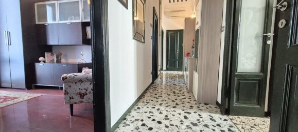 4 bedrooms Apartment in Milan, Italy No. 373178 15
