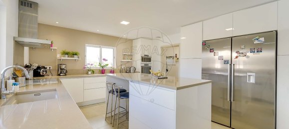 4 bedrooms House in Armacao de Pera, Portugal No. 27797 6