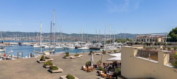 2 غرف نوم شقة في Trieste, Italy رقم 317819 2