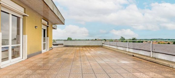 3 Schlafzimmer Penthouse in Dairago, Italy, Nr. 34424 2