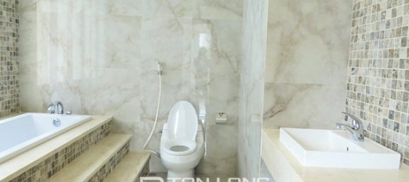 3 bedrooms Villa in Long Bien, Vietnam No. 3306 9