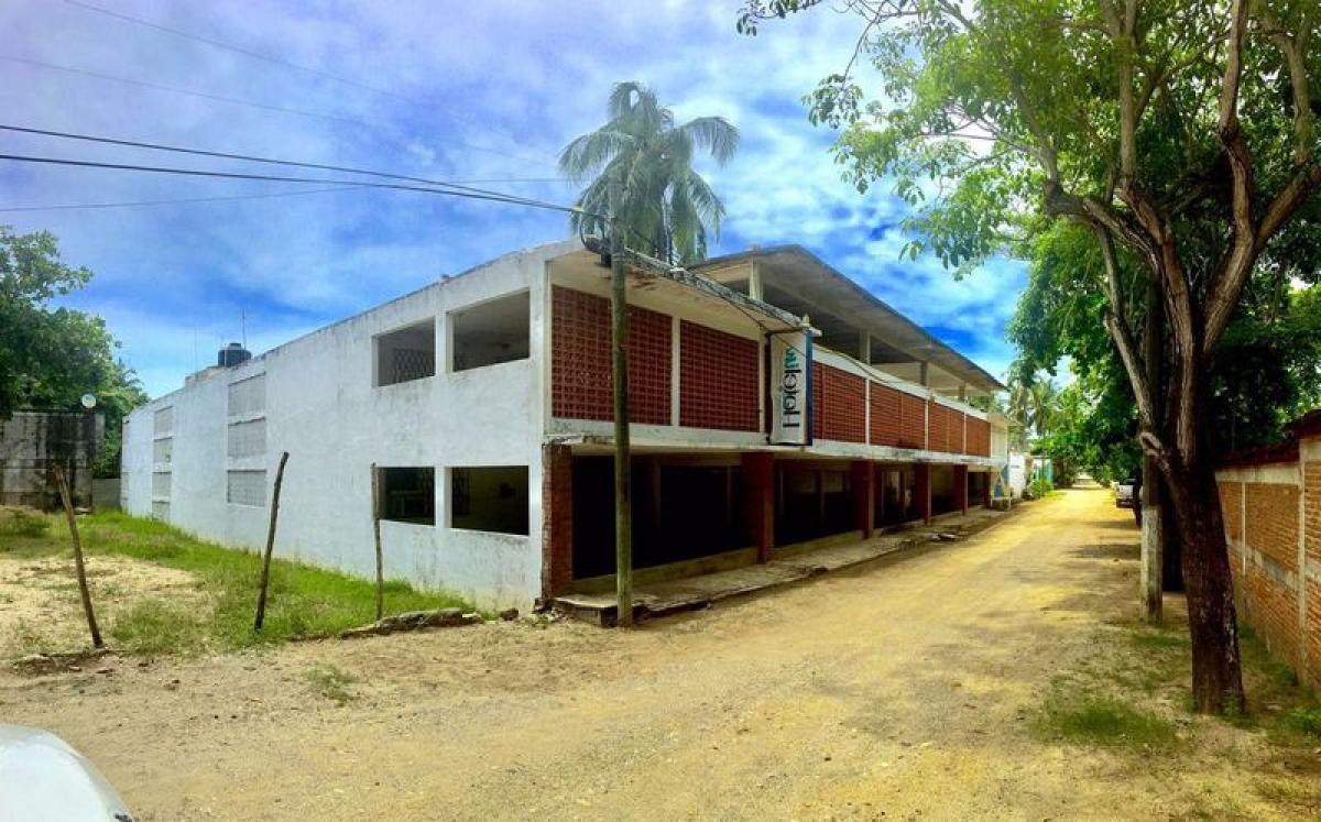 Здание 1211м² в Герреро, Мексика № 199650