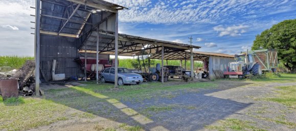 4 bedrooms House in Moore Park Beach, Australia No. 1042 15