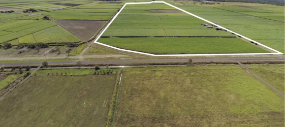 4 bedrooms House in Moore Park Beach, Australia No. 1042 18