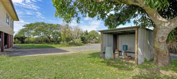 4 bedrooms House in Moore Park Beach, Australia No. 1042 13