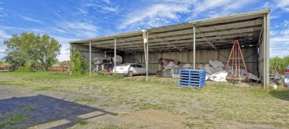 4 bedrooms House in Moore Park Beach, Australia No. 1042 8